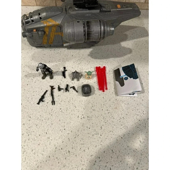 Star Wars Mandalorian Razor Crest Ship Rare ba - Picture 2 of 10